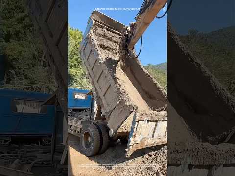 Ketika Adonan Beton Mengeras di Bak Dam Truk