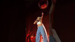 Play with Fire 🔥 The Lucky Me World Tour 🪩 Texas 🌎 #hilaryduff #concert
