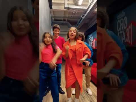 Eu acho que elas viram um gatinho … ou será 2 gatinhos 🤪🤣