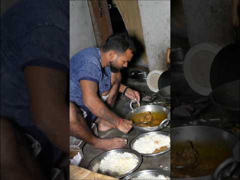 Chicken leg piece 🍗 Bihari में झगड़ा 🤣#shorts #cooking #bihari #bachelor #comedy #vnofficial1 #new