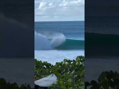 10!!! John John Florence + Pipeline clássico = perfeição absoluta!! que onda!!