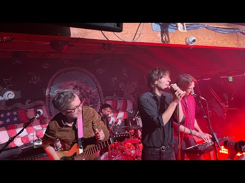 Phoenix “If I Ever Feel Better” live at Pappy & Harriet’s 1/15/23