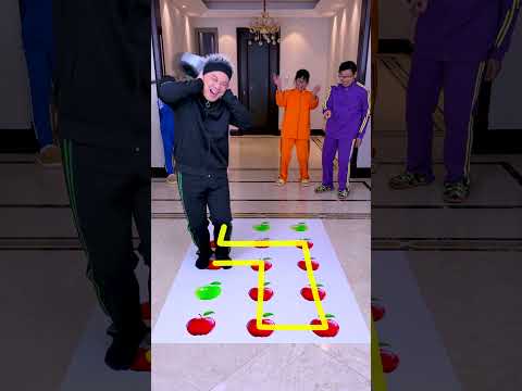 Can you connect all the red apples in one stroke? #Funny #PartyGame #FamilyChallenge