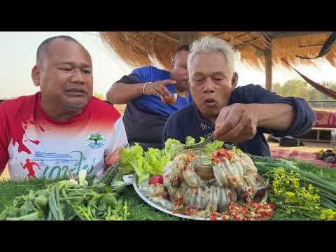 กุ้งสดๆขาวๆอวบๆราดซีฟู้ดรสเด็ด คำละตัวสองตัวเนื้อเด้งๆหวานๆ | อิแอบแซบ