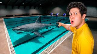HAY un TIBURÓN en MI PISCINA! 🦈💦 (Sharks and Minnows)