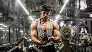 CHEST DAY IN JAPAN'S MOST EXPENSIVE GYM! Japan Ep.31