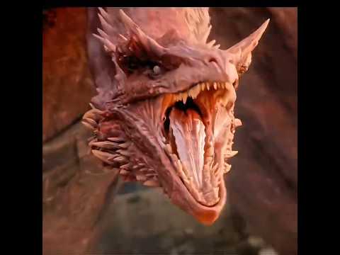 Rhaenyra's Targaryen epic entry at Dragonstone Syrax #shorts #got #houseofthedragon #gameofthrones