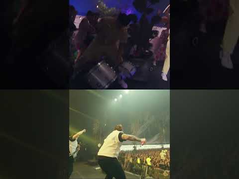 STUDIO vs LIVE - We Got The Moves