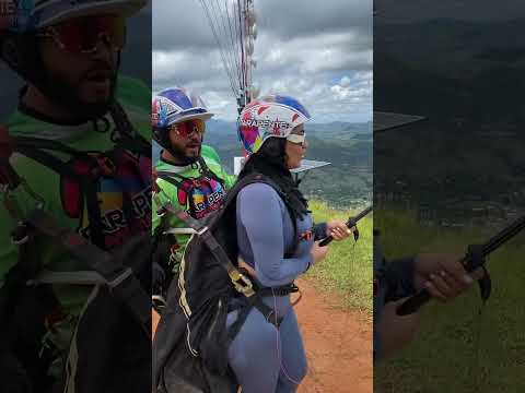 Vamos a volar en parapente comunícate al 829-882-4091 no dejé que te lo cuenten