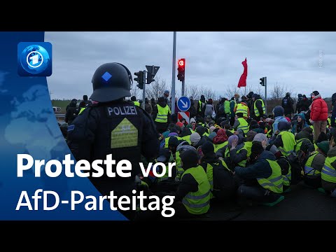 AfD-Parteitag: Stundenlange Verspätung wegen massiver Proteste