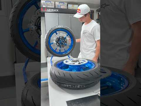 Wheel assembly ASMR. New color for the 1st gen Street Triple.#asmr #powdercoat #bikebuilds #garage93