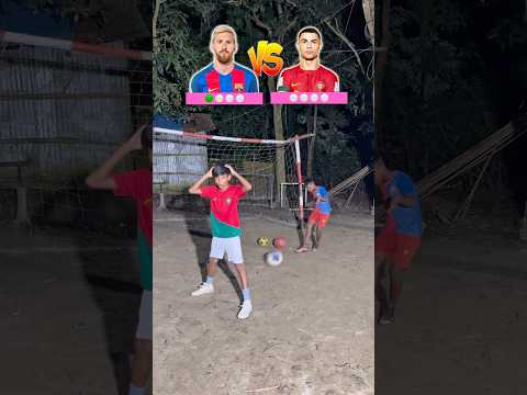 Messi 🆚 Ronaldo 1v1 nutmeg challenge ⁉️🥜⚽️🔥#shorts #football #trending #ronaldo #messi