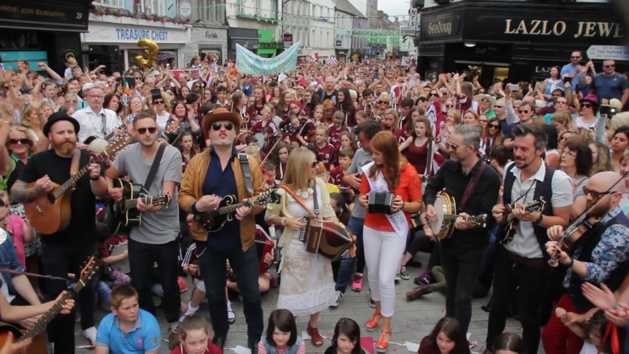 Galway Girl – Sharon Shannon, Mundy & Galway City