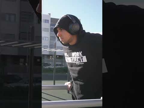 EL CALISTÉNICO QUE ENTRENA CON CAPUCHA #humor