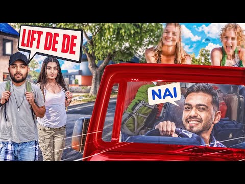 SMOOTH FLIRTING WITH 2 RANDOM GIRLS