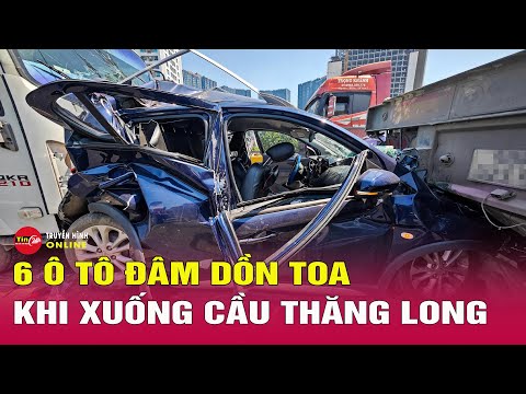 Nóng: Tai nạn giao thông trên cầu Thăng Long, xe con bẹp dúm giữa 2 xe tải | Tin24h