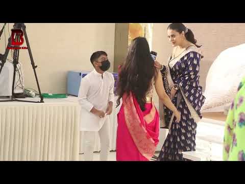 Kajol Angry On Sister Tanishaa Mukerji At North Bombay Navratri Durga Pooja Samiti 2021