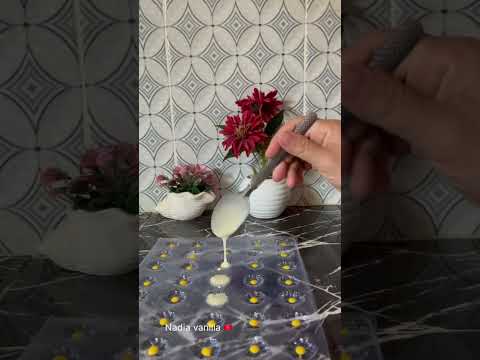 طريقة تزيين شكولاتة البابونج لتزيين الحلويات روعة 👌🔥 #حلويات #شورت #اكسبلور #ترند