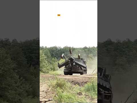 Машина WISENT прориває «зуби дракона»