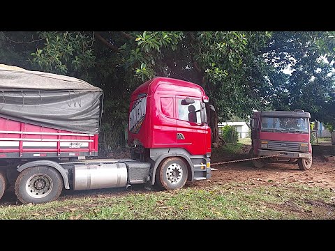 FORD CARGO PUXANDO SCANIA