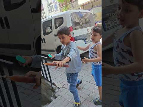 Meybuzu yere fırlattı 😳😱 #keşfet #shorts