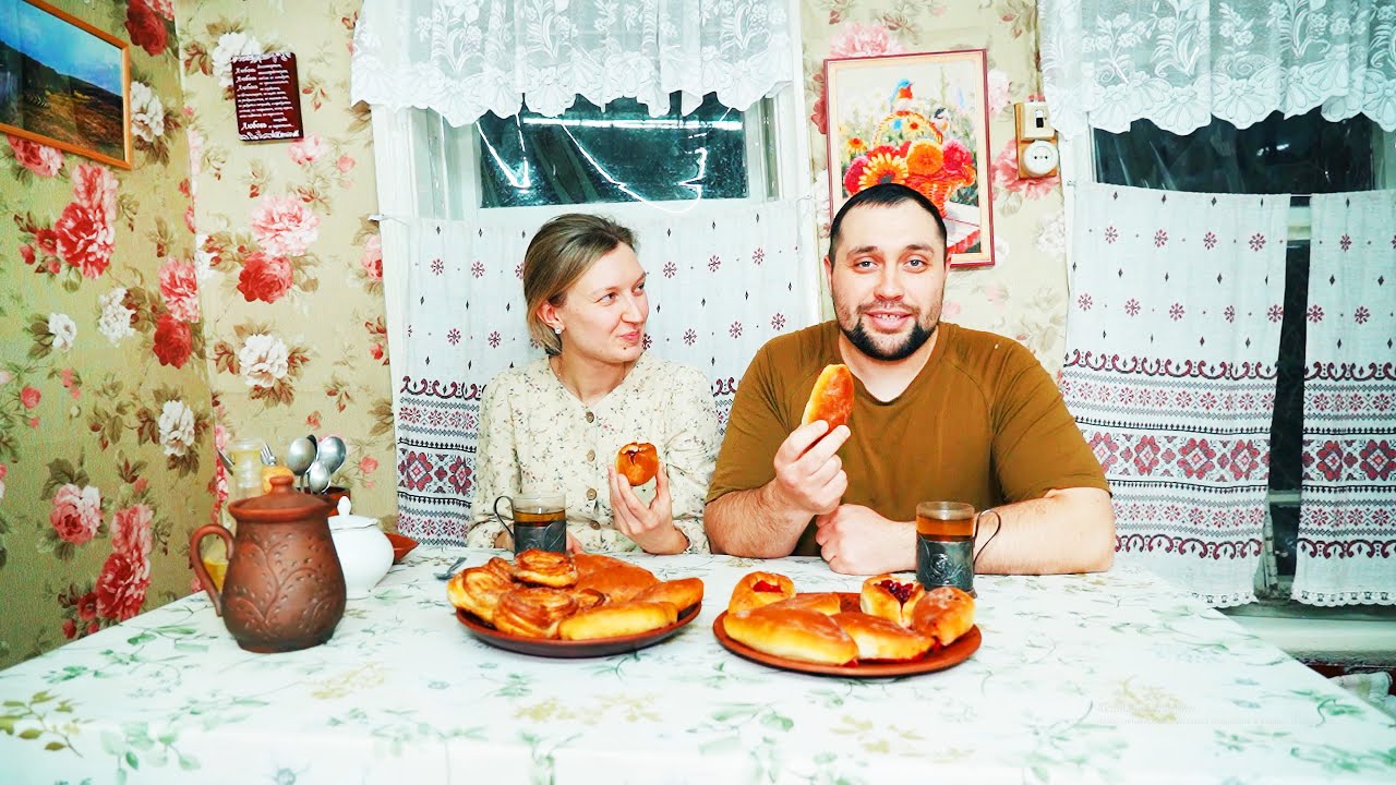 Не красна изба углами, а красна пирогами - молодая семья едет на курорт - двери в новый сруб
