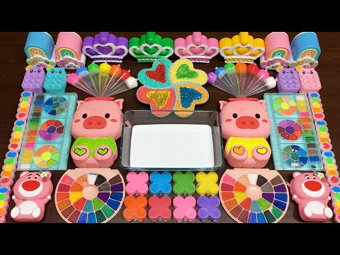 RELAXING WITH CLAY PIPING BAGS VS GLITTER VS MAKEUP ! Mixing Random Things Into Slime