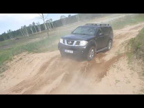 Nissan Pathfinder R51 tankodrom