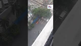 Isang sasakyan, lumubog dahil sa baha sa Brgy. South Triangle, Quezon City | YouScoop+