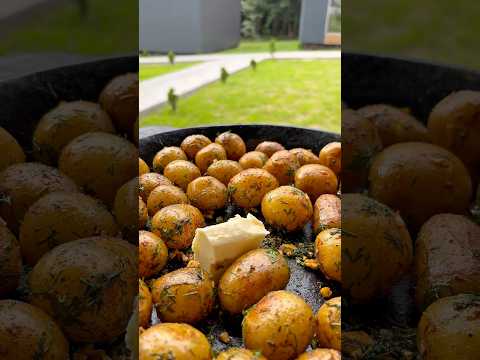 Как правильно жарят молодую картошку в Беларуси #рецепт #новыйрецепт #еда #картошка