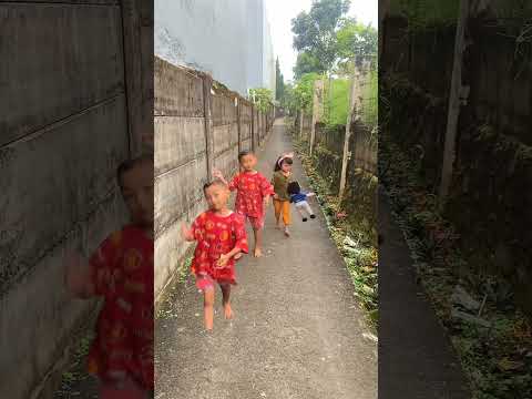 UBENG ZAHRA BERSAMA JOGET MASHA