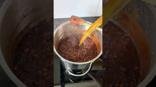 Ghackets und Hörnli – Jomnomnom Rezept-Videos