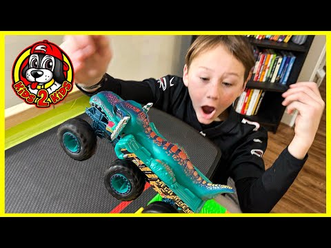 Hot Wheels Monster Trucks BIG RIGS Downhill EARTHQUAKE Race