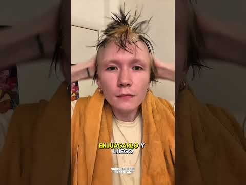 Cómo brilla el cabello de esta persona al apartarlo😲