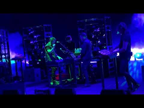 Nine Inch Nails - This Isn`t the Place (Live) 4K