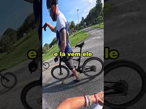 O CARA CHATÃO QUERIA QUE ELES FOSSEM EMBORA DO PARQUE! 🤣 #shorts #curiosidades