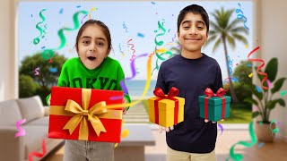 فتحنا هدايا المتابعين و انصدمنا - عائلة عدنان
