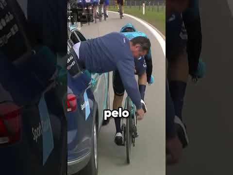 O ciclista acusado de trapaça em plena prova 🚴♂️😱 (@letourdefrance / TT) #shorts
