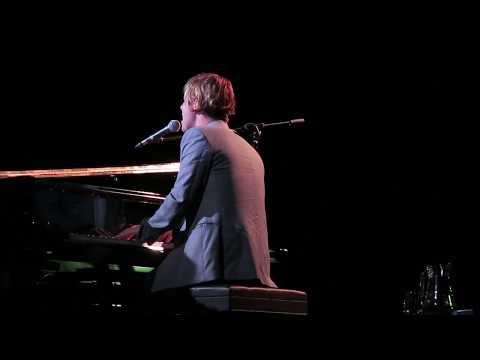 Tom Odell - "Jubilee Road"  (Singapore 29-3-2019)