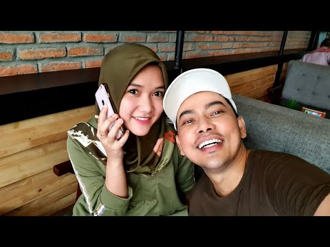 ISTRI GAK MASAK ,FOMAL MAKAN SIANG DI LUAR