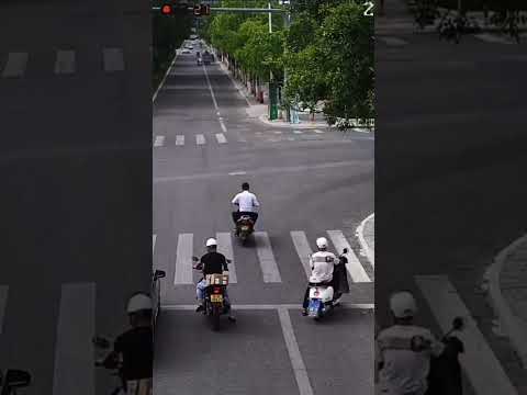 If everyone obediently waits for the traffic lights, he will be smarter #short #car