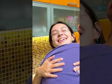 Mereka Berpelukan dan Jadi Kotor! 😂 #Hilarious #ComedyShorts