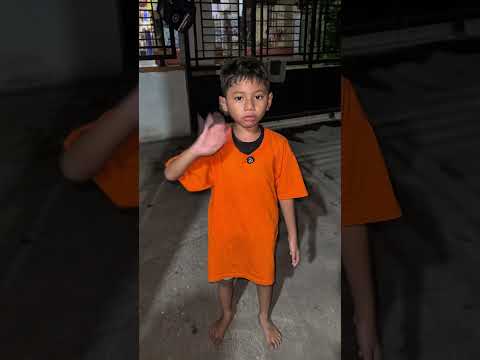 kaka dan bapak di bawa alien