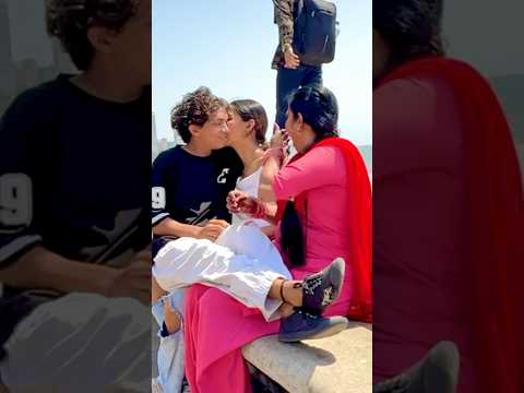 🤭maa ke samne kiss kiya ladki ne muje😍#youtube #youtubeshort #yt #kiss #viral #trending #candy