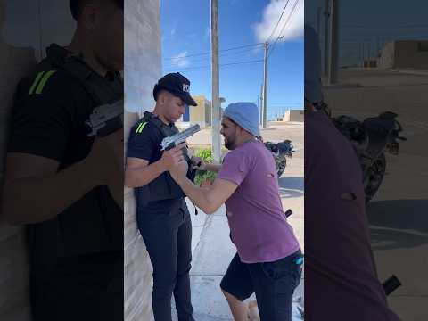 Mendigo salvou a vida do policial #foryou #suspense #shortsviral