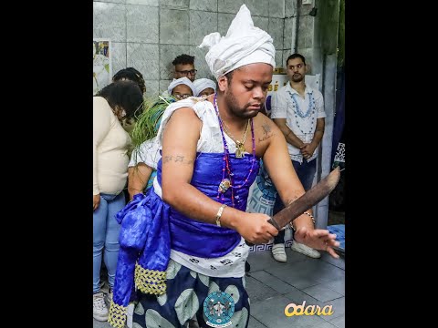 “Ògún alákáyé, Osìn imole, ibà o! (Egbe N'la Òsògìyán Kolá)