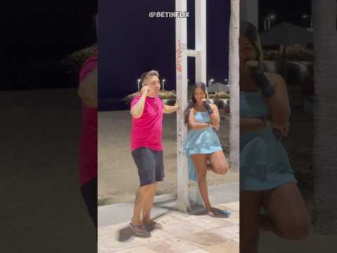 A gatinha ficou curiosa …