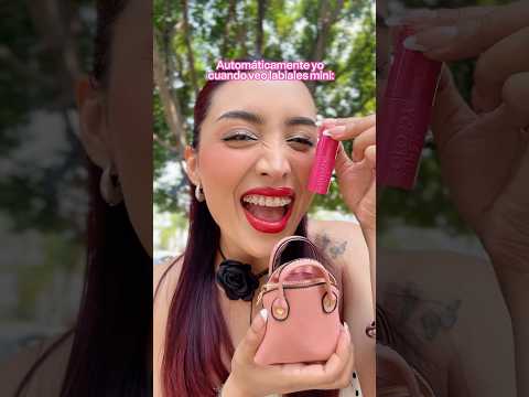 No podemos evitarlo…🥹💖#PinkUp #Cosmetics #MiniSuperGlossy #Humor #Cute