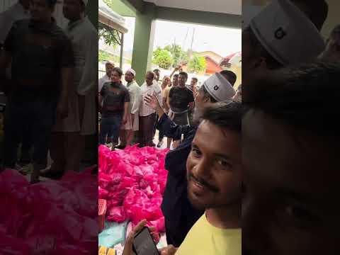 মালয়েশিয়া প্রবাসী খোকন ভাই বাংলাদেশীদের জন্য দুইটি গরু কুরবানি দিয়েছেন ।গোস্ত বিতরণের প্রস্তুতি