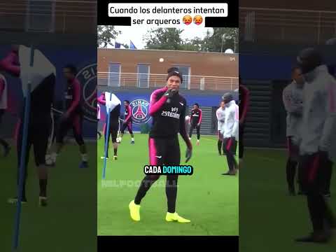 Cuando los delanteros intentan ser arqueros